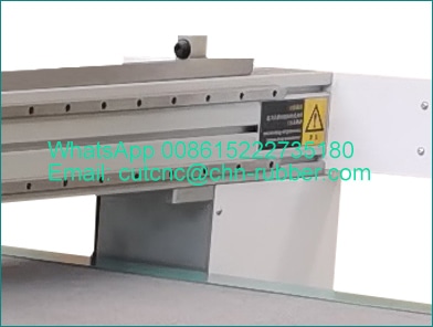 Digital knife cutting machine